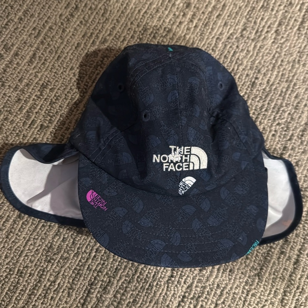 The North Face  Class V Sun Buster (Infant)